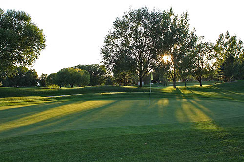 Swan Lakes Golf Course Thumbnail Image